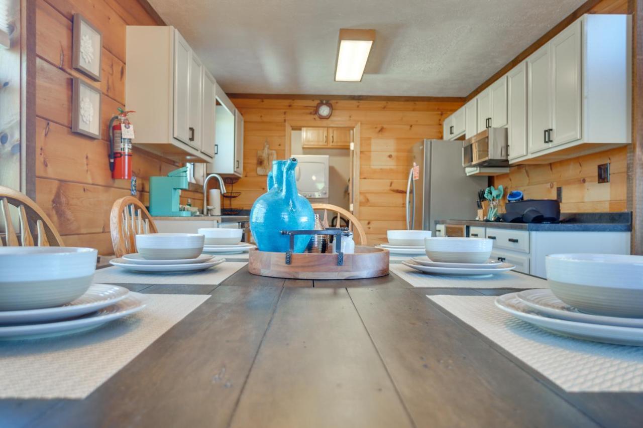 Central Sevierville Cabin With Hot Tub And Views! מראה חיצוני תמונה