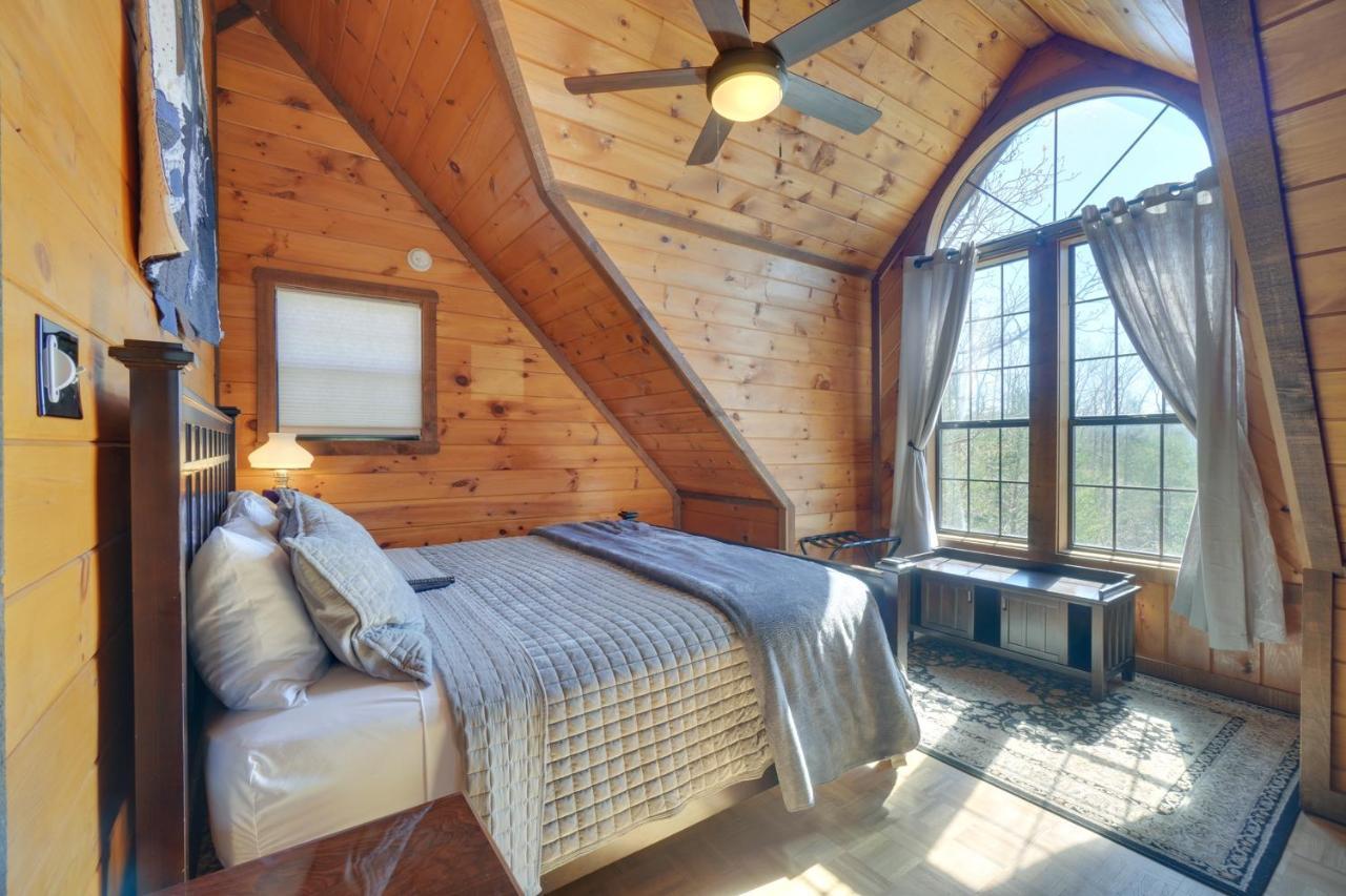 Central Sevierville Cabin With Hot Tub And Views! מראה חיצוני תמונה