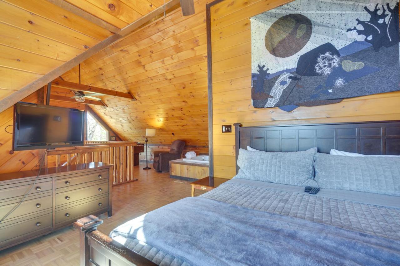 Central Sevierville Cabin With Hot Tub And Views! מראה חיצוני תמונה